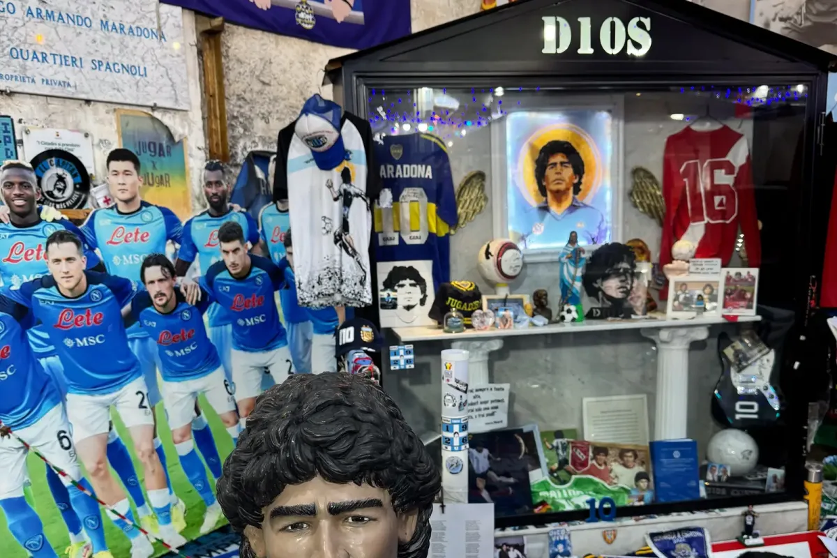 football-trips-zwiedzanie-napoli.webp